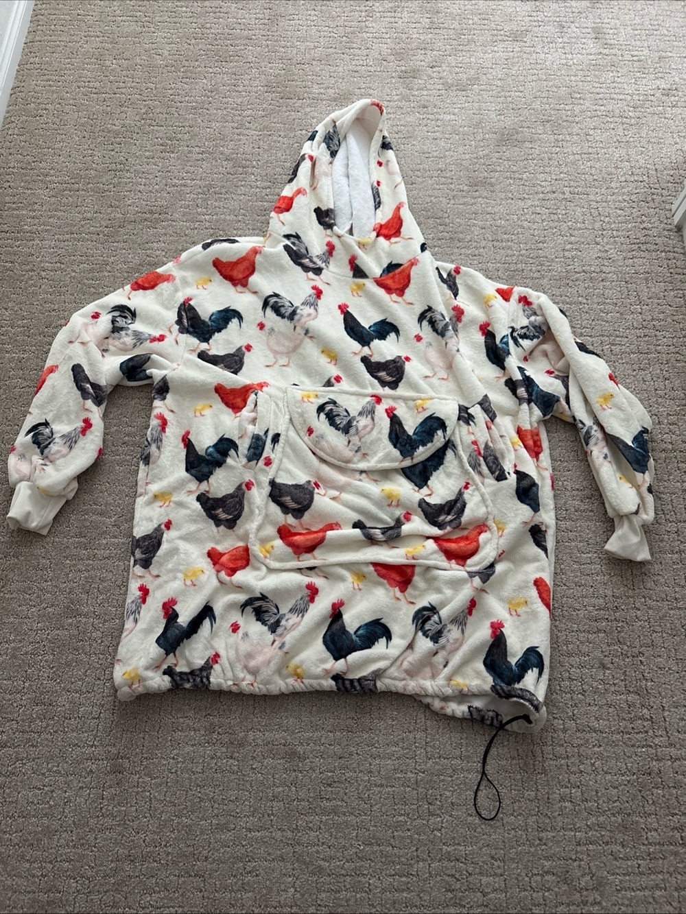 Chicken Wearable Blanket Hoodie for Women  Funny Hooded Blanket Oversize Pockets
